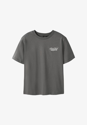 Gray cotton t-shirt with short sleeves, crew neckline, and front chest print featuring "StreetWear" and "apparel" in white text.