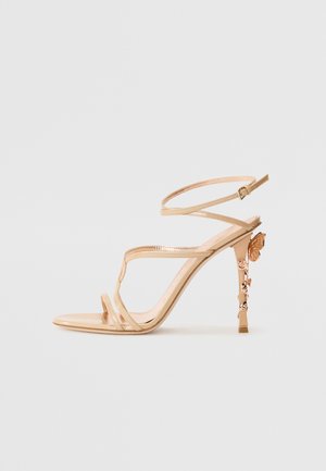 Sophia Webster ENCHANTRESS STRAPPY SANDAL - Magas sarkú szandálok - biscotti