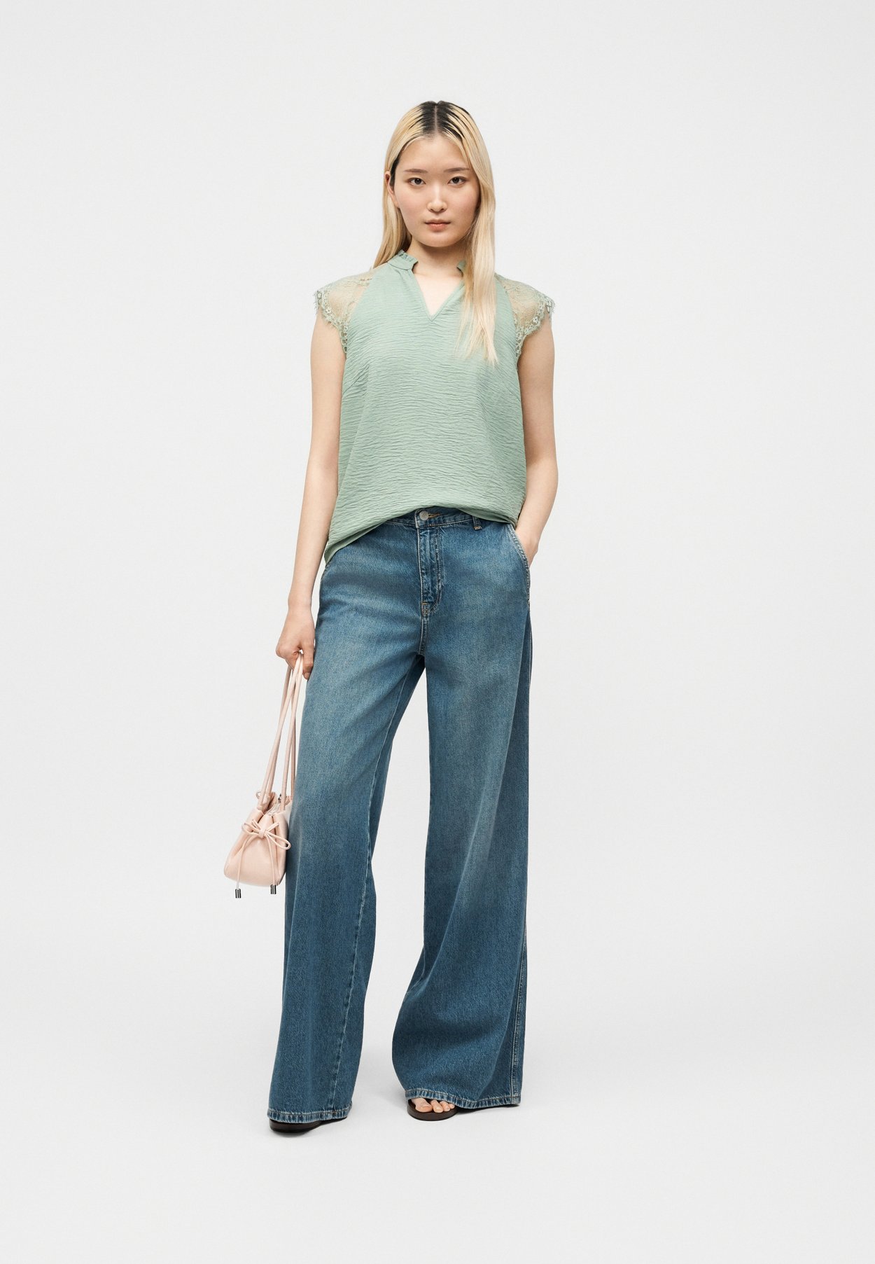 ONLPLOY METTE V NECK