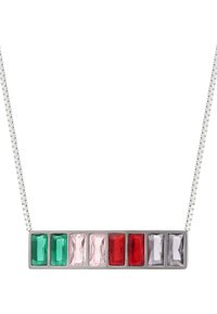 Zilveren ketting met een horizontale staaf versierd met zeven rechthoekige gekleurde kristallen: groen, roze, rood en paars.