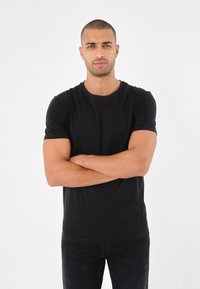 Thumbnail Image 2