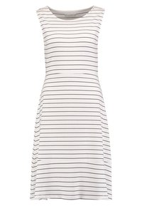 Sukienka bez rękawów w kolorze białym z granatowymi poziomymi paskami, z dopasowaną górą i rozszerzanym dołem. Gładki, elastyczny materiał z okrągłym dekoltem.