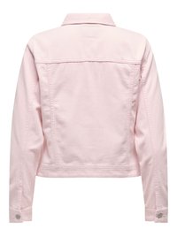 Světlounce růžová džínová bunda s dlouhými rukávy, límcem a knoflíkovými manžetami, zobrazena zezadu na bílém pozadí.