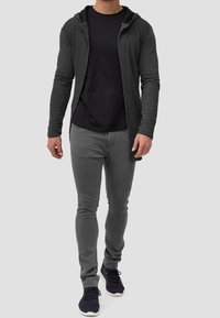 INDICODE JEANS Chaqueta de punto - black
