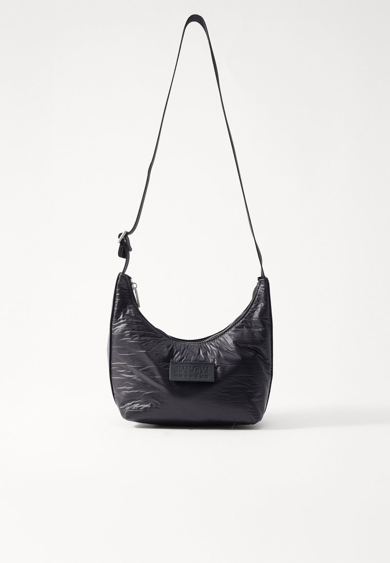MM6 Maison Margiela MINI BAG - Axelremsväska - black