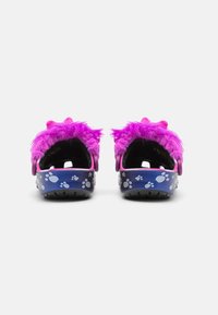 Crocs CHESHIRE CAT UNISEX - Pantoletai - black/pink