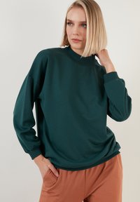 LELA HIGH COLLAR  - Sportska majica - dark green melange