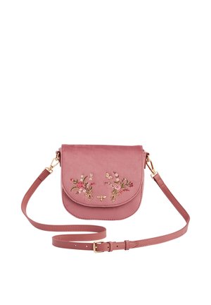 Kleine staubige rosa Umhängetasche mit Blumenstickerei auf der Klappe und verstellbarem Riemen mit goldfarbenen Beschlägen.