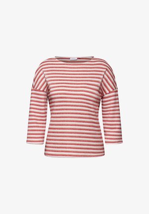 Rood-wit gestreepte trui met een ronde halslijn, driekwart mouwen en een textuurgebreide stof. Rechte zoom zonder extra accenten.