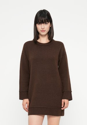 ONLHAZEL LIFE O NECK DRESS - Strickkleid - chocolate martini