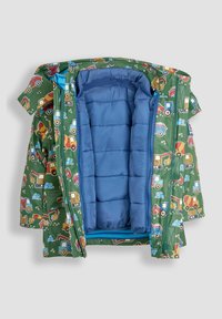 Giacca multicolore per bambini con esterno verde decorato con veicoli; interno blu trapuntato; chiusura frontale con zip; e tasche laterali.