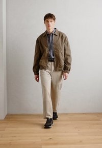 Thumbnail Image 2