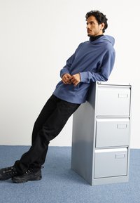 adidas Originals P ESS - Luvtröja - preloved ink