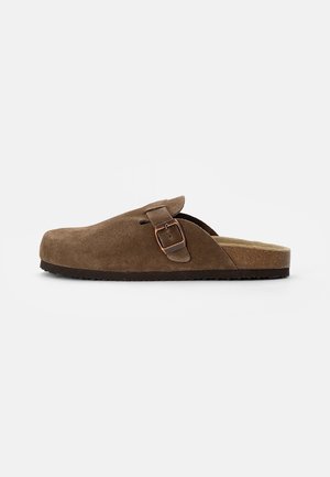 Sandalias planas - brown