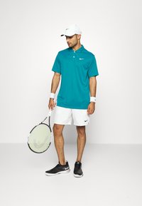 Nike Performance SOLID - Polo - bright spruce/white