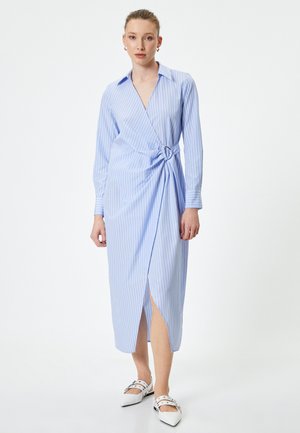 REGULAR FIT  MIDI - Skjortekjole - blue