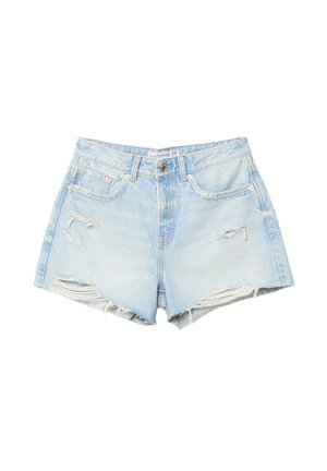 Shorts en denim bleu clair avec taille haute, détails usés et ourlets effilochés. Comprend cinq poches et une fermeture à bouton métallique.