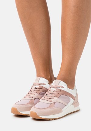 Tamaris GreenStep Trainers - waterlily