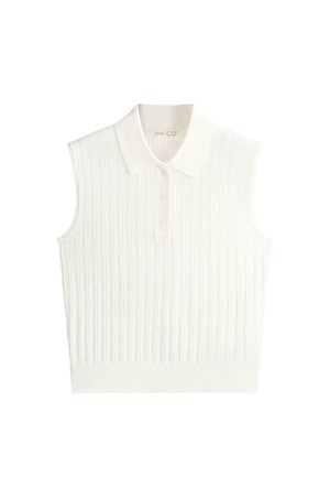 Fehér kötött ujjatlan galléros pulóver bordázott textúrával és három gombbal az elején.