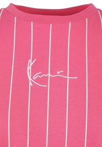 Karl Kani SMALL SIGNATURE ESSENTIAL STRIPE TEE - T-shirt print - pink