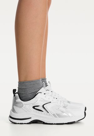 Stradivarius, Baskets basses - white