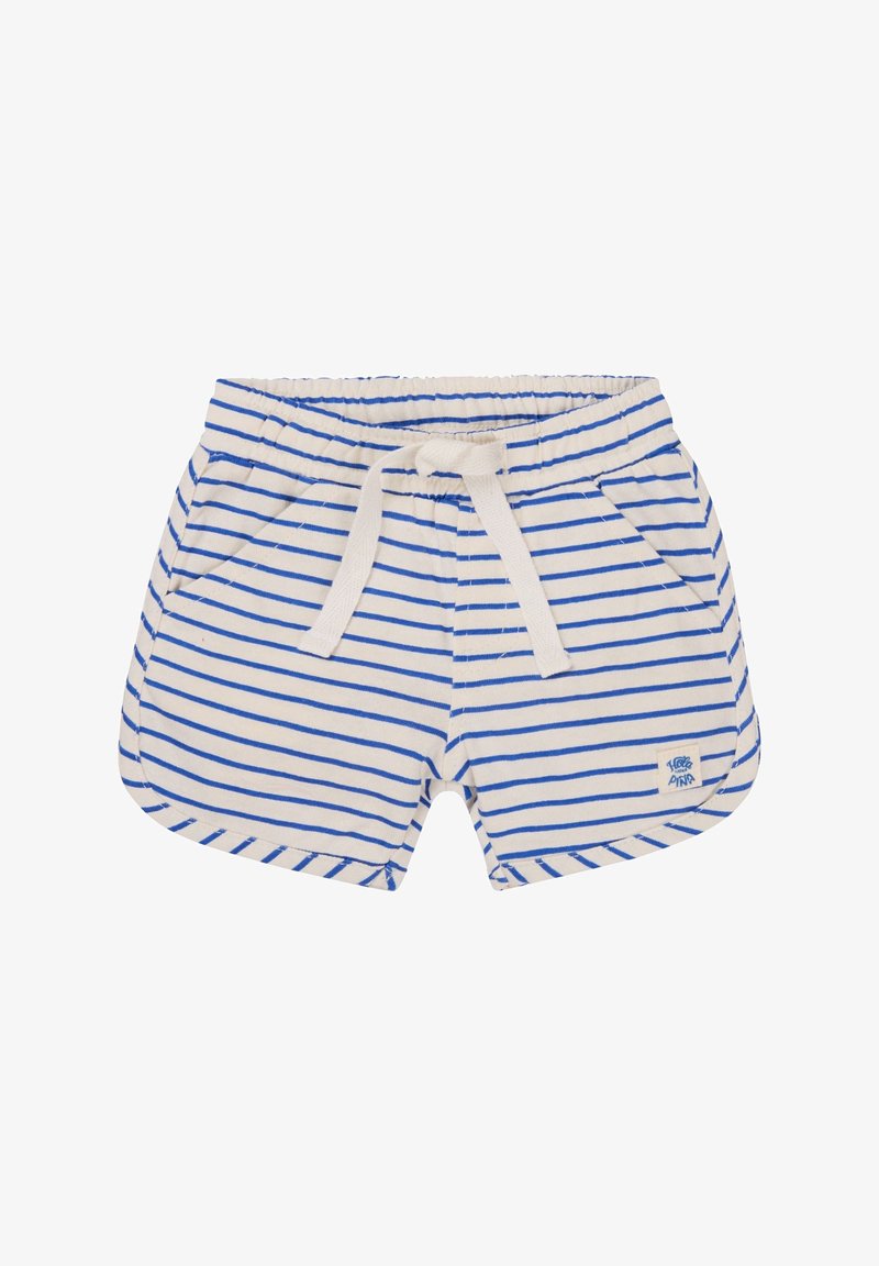 Shorts blancs à rayures horizontales bleues, taille élastique, cordon blanc, poches latérales, et petit écusson logo sur l'ourlet avant.