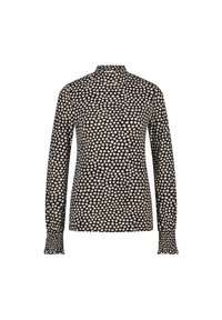 Schwarzes Langarmshirt mit einem cremefarbenen Herzmuster, hohem Kragen und gerafften Manschetten für zusätzliche Details. Glatte Stoffoberfläche.