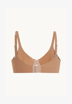 BH i en dæmpet tan-farve med brede stropper, glat tekstur og sømløst design med lukning bagpå og en lille udskæringsdetalje.
