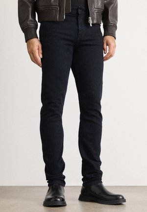 DELAWARE  - Karcsúsított farmerek - dark blue