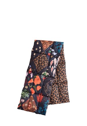 Never Fully Dressed, QUILTED PADDED  - Šál - night garden