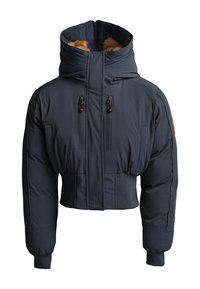 Giacca puffer corta di colore grigio scuro con colletto alto, fodera in pelliccia, due tasche con zip e polsini elasticizzati. Presenta una texture elegante e trapuntata.