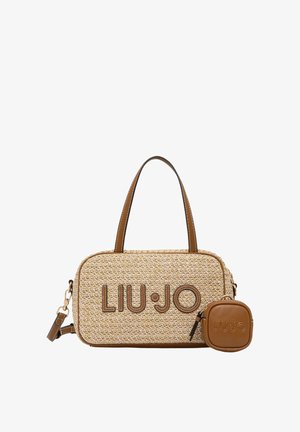 Bolso tejido de color beige con asas y ribetes de cuero marrón, con el logo "LIU JO" y un pequeño monedero de cuero marrón con cremallera adjunto.