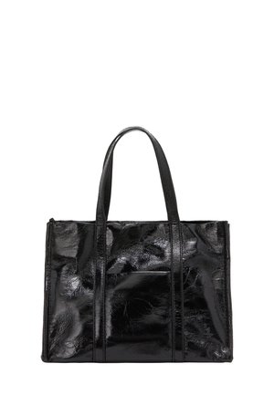 Sort læder tote taske med en blank finish, der har to solide håndtag og en frontlomme. Rektangulær form med syede detaljer.