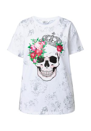 Hvid bomulds T-shirt med et stort sort skull grafisk mønster pyntet med farverige roser og en krone, tekstureret med subtile grå mønstre.