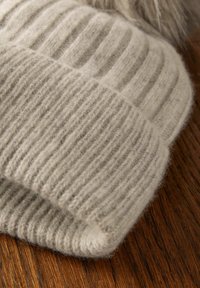 Next POM - REGULAR FIT - Kootud müts - grey
