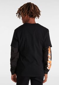 Vans BOX - Top s dlouhým rukávem - black white flame orange