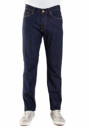 Jean en denim bleu foncé avec une coupe droite, dotée de coutures orange, de poches avant et d'une fermeture à boutons classique.