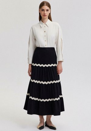 STRIPE DETAILED FLOUNCE - Maxi szoknya - black