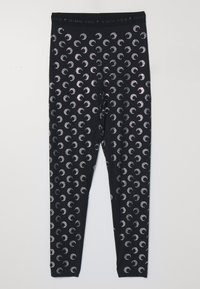 Unselected, black strass