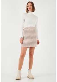 LELA REGULAR FIT. - A-lijn rok - brick red