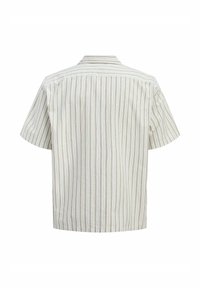 Korte mouw overhemd met verticale beige en witte strepen, gezien vanaf de achterkant tegen een witte achtergrond.