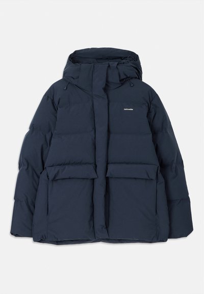 Veste doudoune bleu marine avec capuche, dotée de deux poches avant, d'une fermeture éclair et de sections quiltées texturées. Design léger.