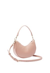 Sac à main en cuir rose avec une forme arrondie, doté d'une poignée supérieure et d'une bandoulière amovible. Accents en métal doré et fermeture éclair.