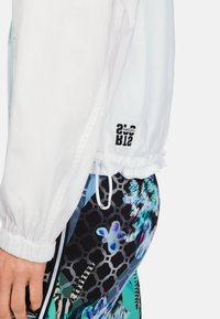 Marc Cain Button-down blouse - white