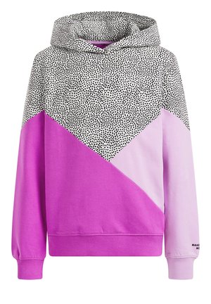 Sweat à capuche avec motif abstrait noir et blanc en haut, sections en blocs de couleur rose et lavande en dessous, et poignets côtelés.