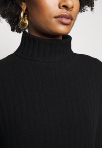pure cashmere TURTLE NECK DRESS - Obleka/pulover - black
