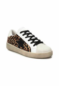 Sneakers featuring a white leather upper with a leopard print suede side, black laces, and a black star accent on the side. Beige sole.