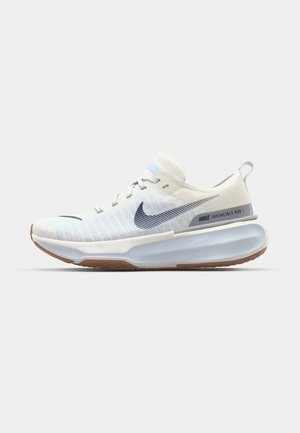 Nike Performance ZOOMX INVINCIBLE FK 3 - Løpesko for vei - white/blue tint/sail/blue void