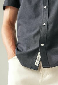 Next STRETCH OXFORD SHORT SLEEVE REGULAR FIT - Pluus - grey