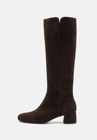 Gabor Botas - chocolate